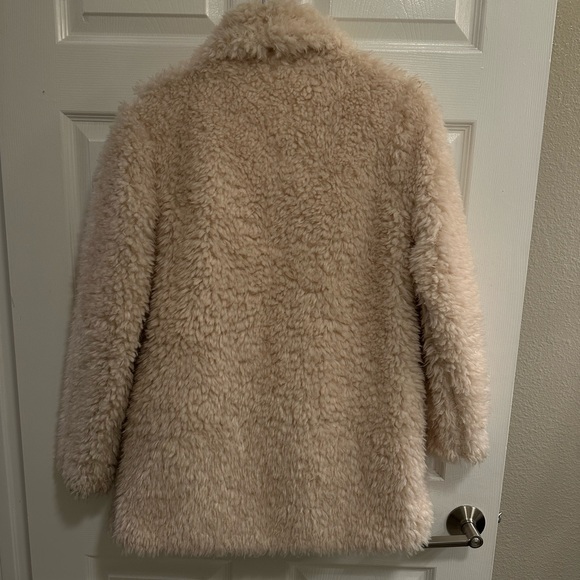 Faux Fur coat. Size M. - Picture 2 of 7